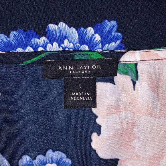 Ann Taylor Factory Size L Floral Print V-Neckline Tank Top Blouse - Picture 6 of 6